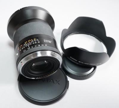 CONTAX 645 Carl Zeiss Distagon 35/3.5 Lens with GB-101 Hood CONTAX 645 Carl Zeiss Distagon 35/3.5 Lens with GB-101 Hood