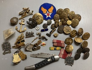WW2 Mix Lot Pins Buttons Collar Discs WW1 Disk Patch Sterling Medal WWII Army