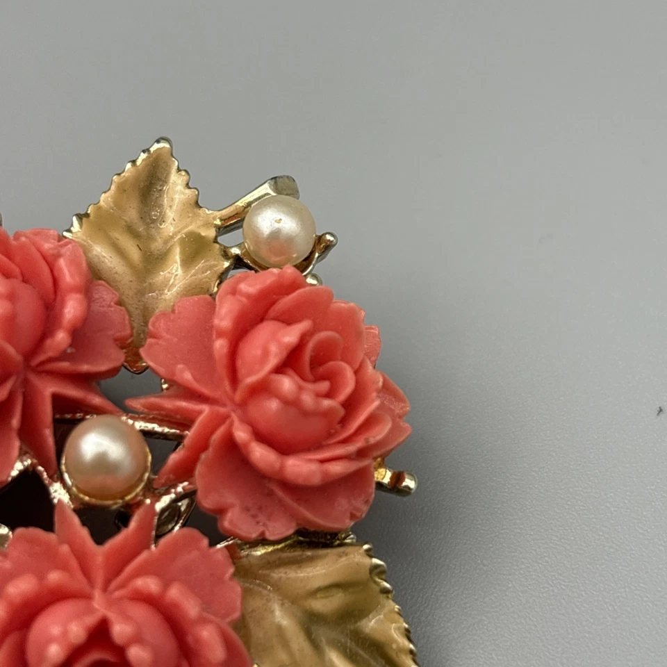 Broche Vintage Imitación Coral Salmón Celuloide Plástico Tallado Rosa Perla 2.25" Foto 4 de 4