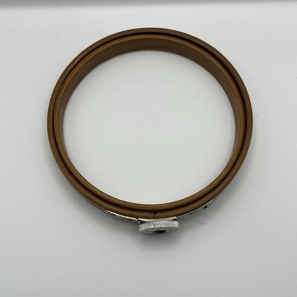 Rare Vintage 4" Round QUEEN Tension Wheel Embroidery Hoop Ring Felt Lined - Image 2 of 4