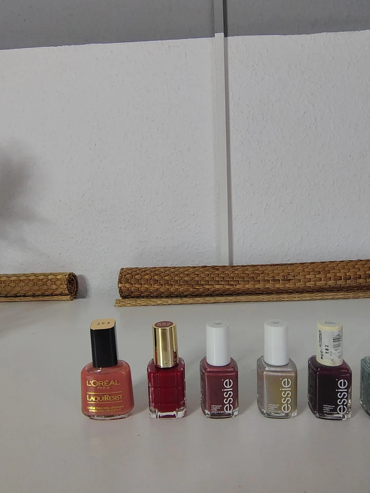7 Nagellacke Essie, Loreal Neu - Bild 2 von 3