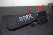 RODE Microphones VIDEOMIC High Quality On Camera Shotgun Microphone