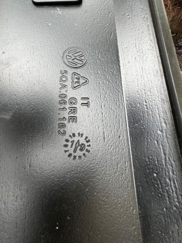 Original VW Touran Gepäckraumwanne Kofferraumwanne 5-Sitzer Basisladeboden 5QA06 - Bild 2 von 7