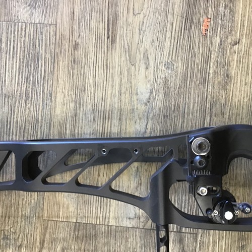 Hoyt Stratos 40 RH 70 # HBT #2 - Bild 2 von 8
