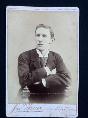 Antikes Kabinettfoto eines jungen Mannes von Farrer, Brampton, Cumberland C58