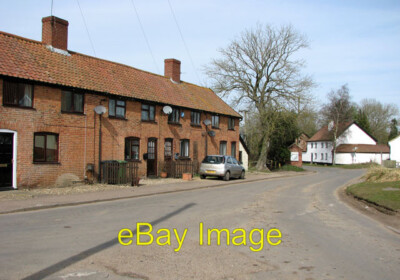Photo 6x4 Terraced cottages in North End - Snetterton  c2010
