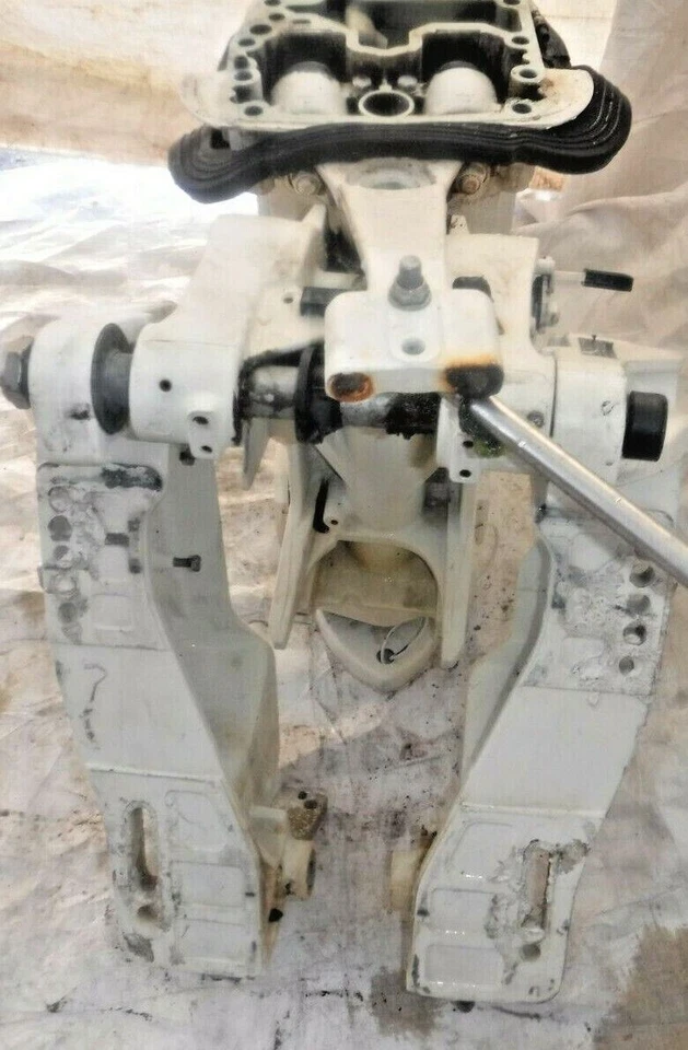 Johnson Midsection 5034529 5034527 5034519 5035803 '04-05 60-70hp Foto 3 de 4