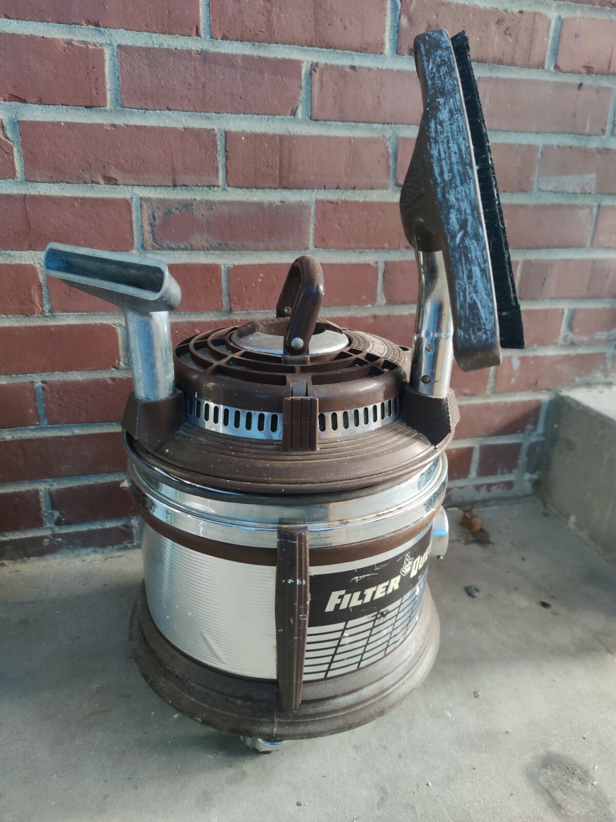 Vintage FILTER QUEEN Vacuum Cleaner Model D31X Brown Tested eBay