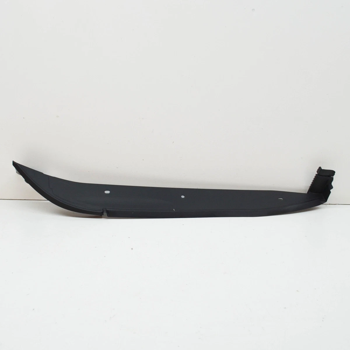 PORSCHE Macan 95B Front Left Fender Insulation 95B854777B1E0 New 