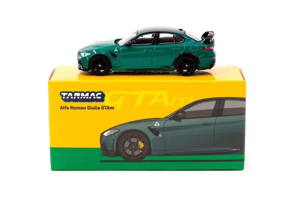 ミニカー Tarmac Works Alfa Romeo Giulia GTA Tarmac Works 1/64 Scale Model Alfa Romeo Giulia GTA diecast model
