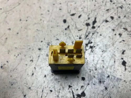 AUDI A4 8EC, B7 Nebelscheinwerferschalter 4D0941563 1.98 Diesel 1997 34192775
