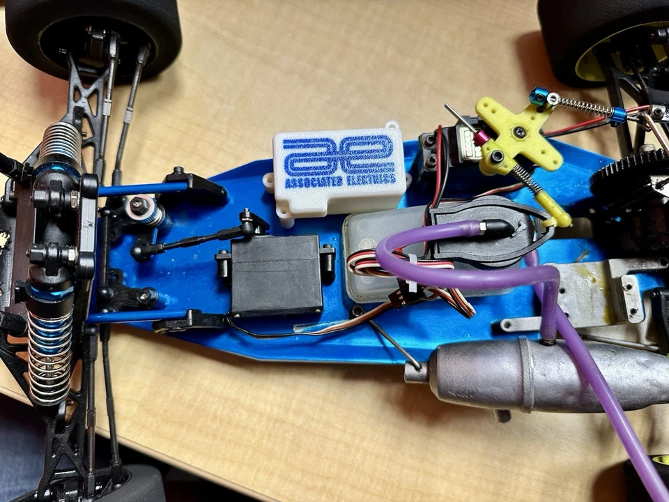 Team Associated RC10GT (Flat Chassis) Receiver Box --RPM Style-- - Image 3 of 4