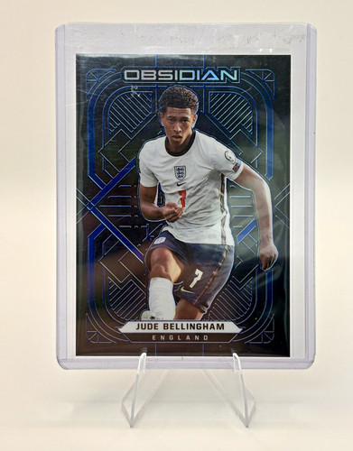 Jude Bellingham [Electric Etch Blue] #180 2021 Panini Obsidian card