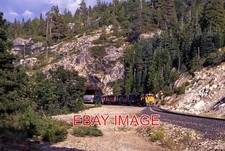 PHOTO USA RAILWAY UP 3240 WESTBOUND MIXED MANIFEST AT TUNNEL 35 DONNER PASS. 6