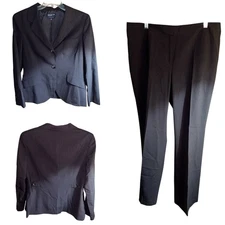 JONES NEW YORK Black women’s 2- piece pant suit size 14 Blazer, sz 12 Pants