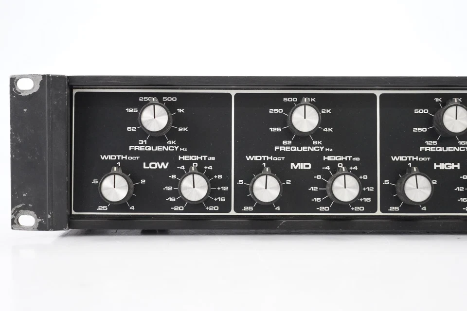 Moog MKPE Three Band Parametric Equalizer #52588 - Image 4 of 4
