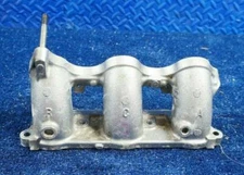 2005 - 2008 ACURA RL OEM LEFT LOWER INTAKE MANIFOLD GUIDE FUEL INJECTOR BASE