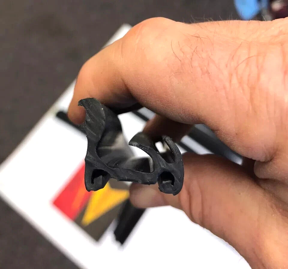 Dodge Plymouth 1957-1959 convertible barandilla sello de impermeabilización Foto 4 de 4