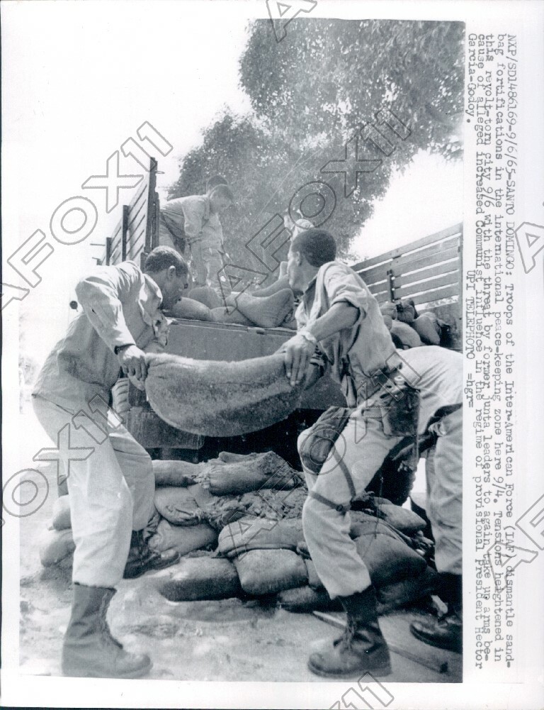 1965 Santo Domingo Troops of Inter American Force Moved Sandbags