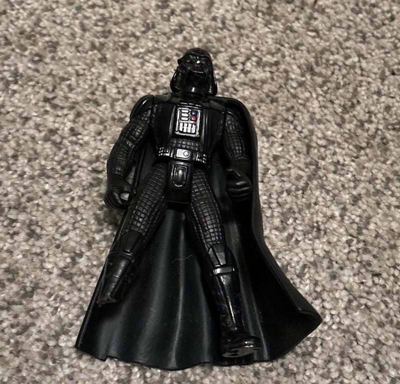 Hasbro Star Wars Darth Vader 4" Action Figure With Cape Right Leg Broke