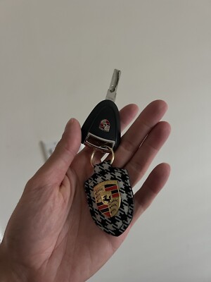 Genuine Porsche 911 Leather Key Ring Fob – White Crest WAP0500950E (US Stock)