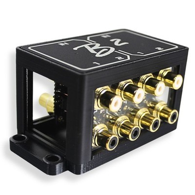 B2 Audio 2-to-4 Pair Cockbox RCA Splitter Distribution Block