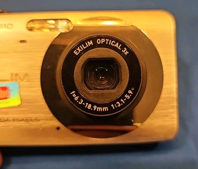 【ジャンク品】CASIO EXILIM EX-ZR100 Casio Exilim EX-ZR1100 16.1 MP Digital Camera Pink *superb