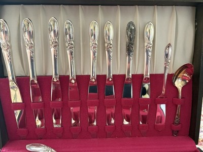 Vintage Community Plate White Orchid Silverplate Flatware Set – 8