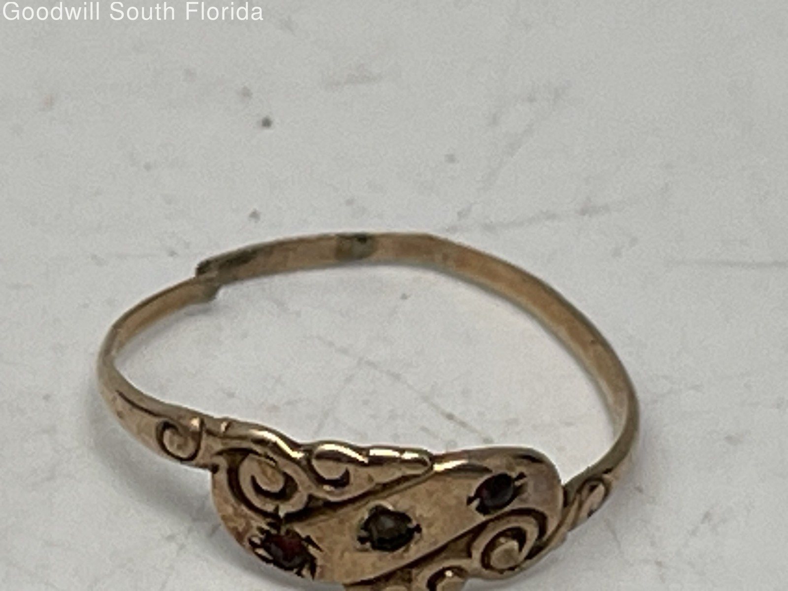 Gold 10K Scrap (Tested 9.44KT) Weight 0.6g