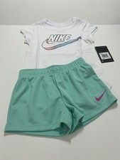 Size 6 NIKE AUTHENTIC GIRLS ORIGINAL BRAND NEW 2Pc TEE SHORTS SET