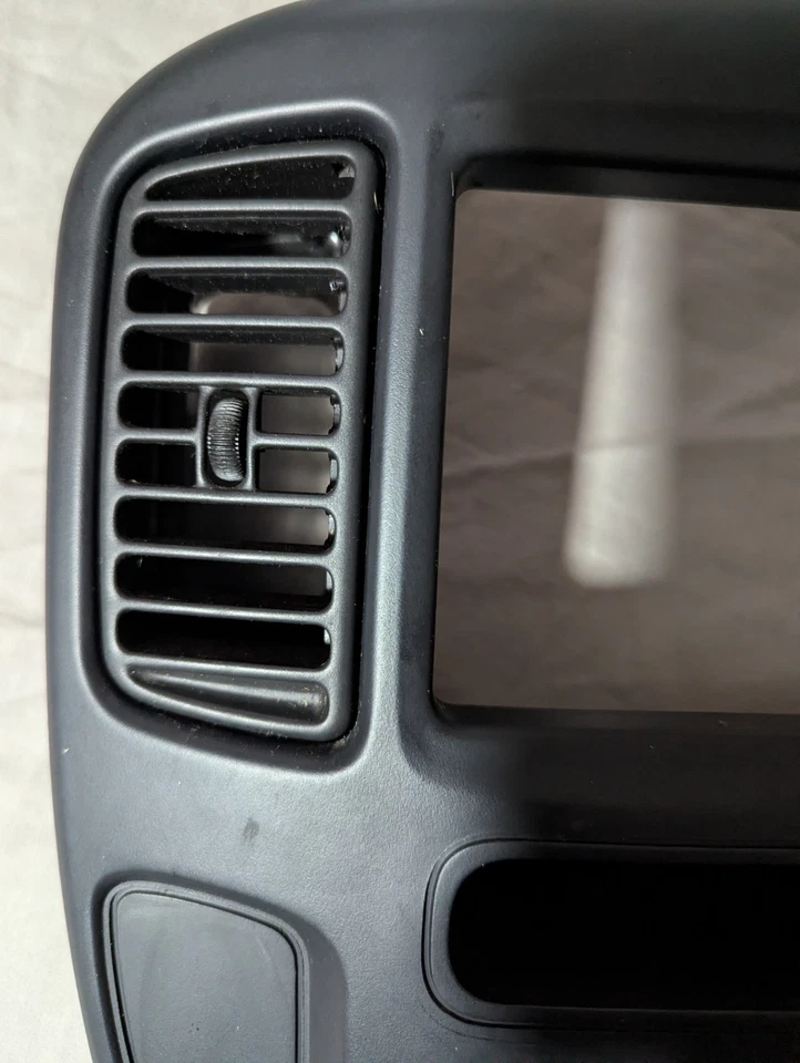 2001-07 Ford Escape/ Mazda Tribute Center Dash Radio Climate Control Bezel Black - Image 3 of 4