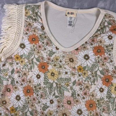 BiBi Womens Floral Waffle Knit Fringe Crochet Trim V-Neck Top Cream Medium*