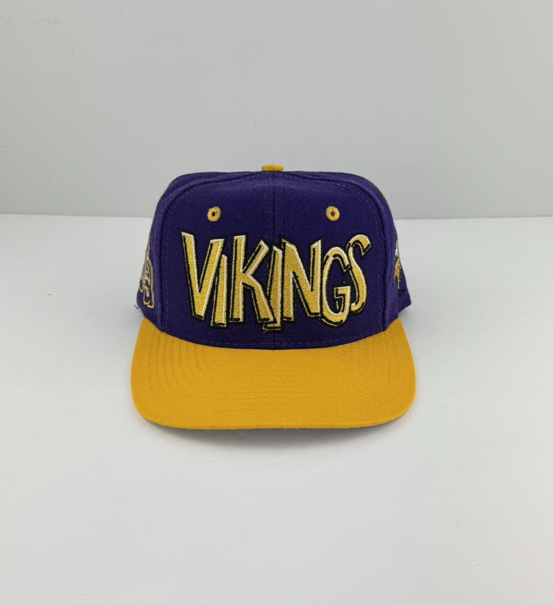 Vintage 1990s Drew Pearson NFL Minnesota Vikings Graffiti Snapback