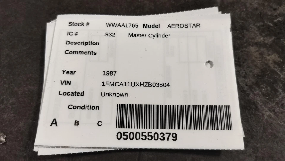 Cilindro maestro de freno usado se adapta a: Ford Aerostar 1987 grado A Foto 2 de 3