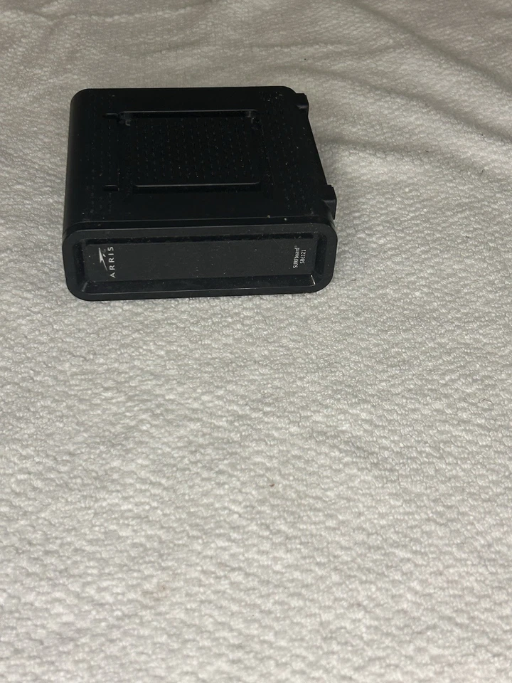 Motorola Black Cable Modem High-Speed Internet Standard Coaxial Input Ethernet - Image 4 of 4