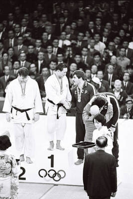 Silver Medalist Eric Hanni Of Switerland, Gold Medalist Takehid 1964 Old Photo 2