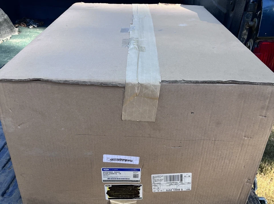 GJ5Z-13008-Q Faro Luz de conducción Faro Pasajero Lado derecho Foto 2 de 2