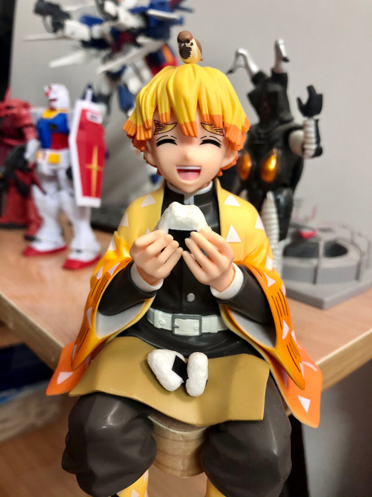 5.5'' Demon Slayer: Kimetsu no Yaiba Agatsuma Zenitsu Eat Rice Balls PVC  Figure 