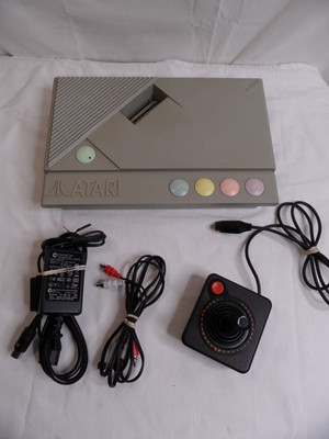 Atari XE XRGS Game System Console  w/ Power Supply ,  Joystick, - Tested