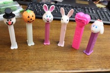 Lot of 6 HOLIDAY PEZ Dispensers Pumpkin Easter Bunny Heart (no Foot) Snowman
