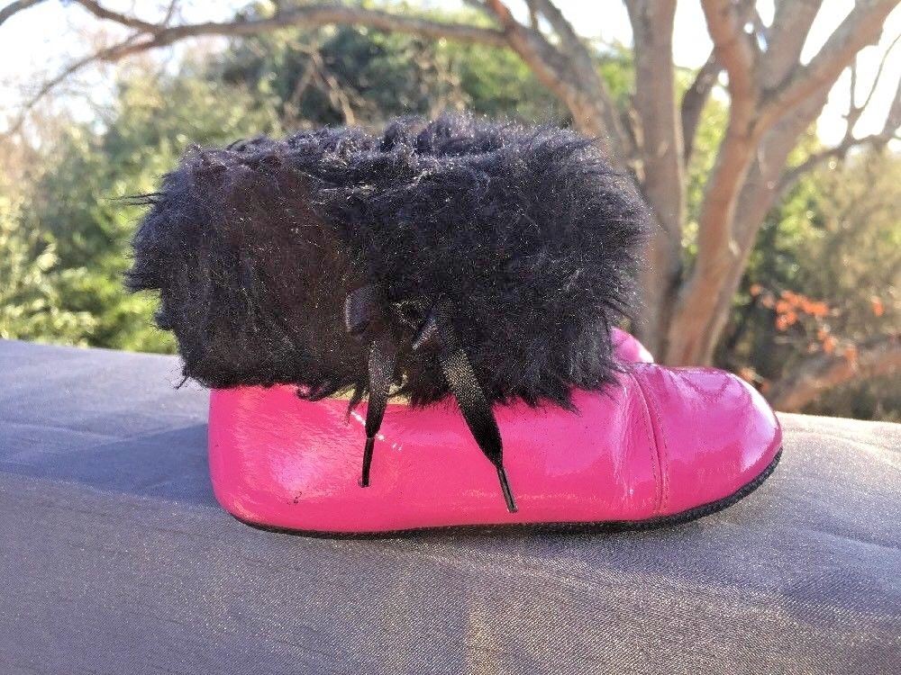 ROBEEZ Diva Boots Chukka PINK BLACK Faux FUR Girls Toddler Shoe Sz 12 24  Month