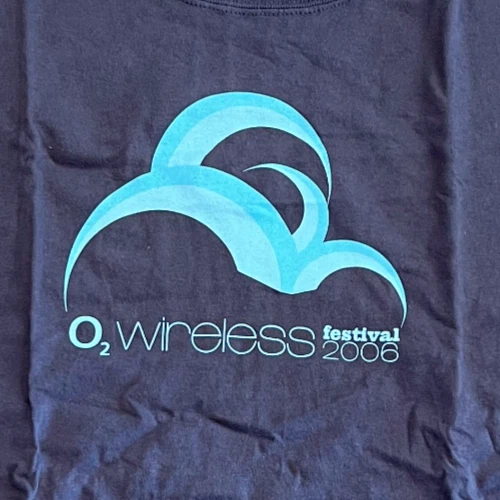 O2 Wireless Festival London t-shirt Strokes, De 2000s vintage concert t-shirt, vintage, single stitch, B+ condition