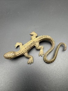 Rh Co. Reading Hardware Store Promo Ad Bronze Brass Salamander Lizard Paperweigh