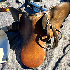 Redrae Leather Horse Riding Saddle – Maker Stamped Ware Herts – Equestrian Tack