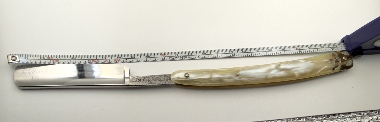 Vintage Dubl Duck Pearlduck 9/16 Round Point Wonderedge Straight Razor