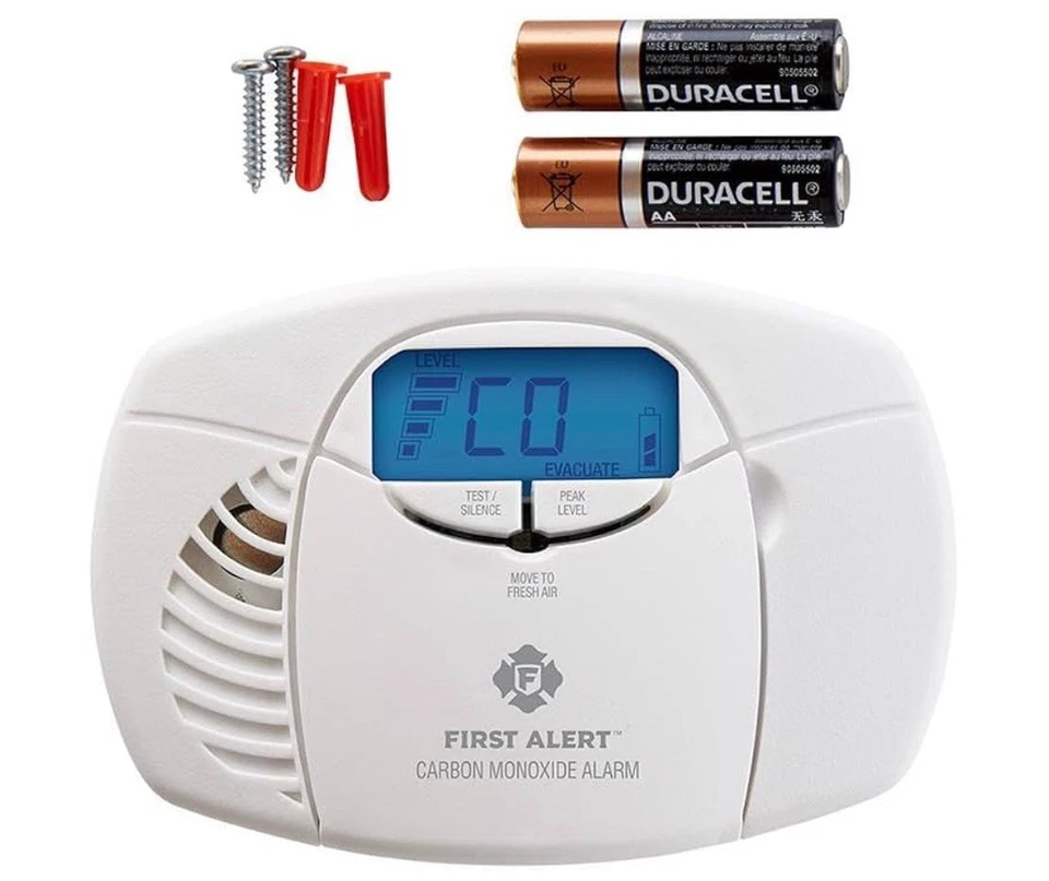 First Alert Carbon Monoxide Detector Battery Operated Easy Access Button - Image 2 of 3