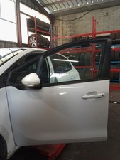 Porte avant et accessoires Peugeot 208