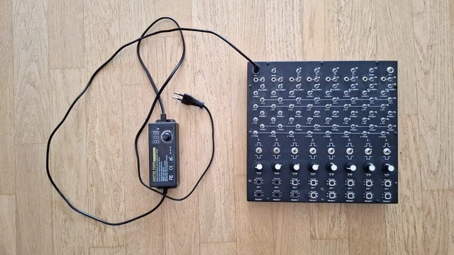 Soma Ornament - 8 crocodile cable synthesizer - wie neu/ like new