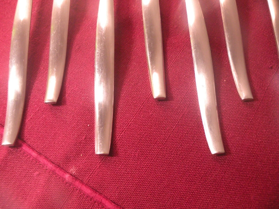 Set Of 7 Salad Forks GOURMET SETTINGS FRAME Satin Stainless 6 3/4" - Image 4 of 4