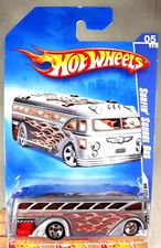 2009 Hot Wheels #111 HW City Works 5/10 SURFIN' SCHOOL BUS Gray Variation w/5Sp